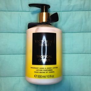 NWT Victoria’s Secret Fragrant Hand & Body Lotion
